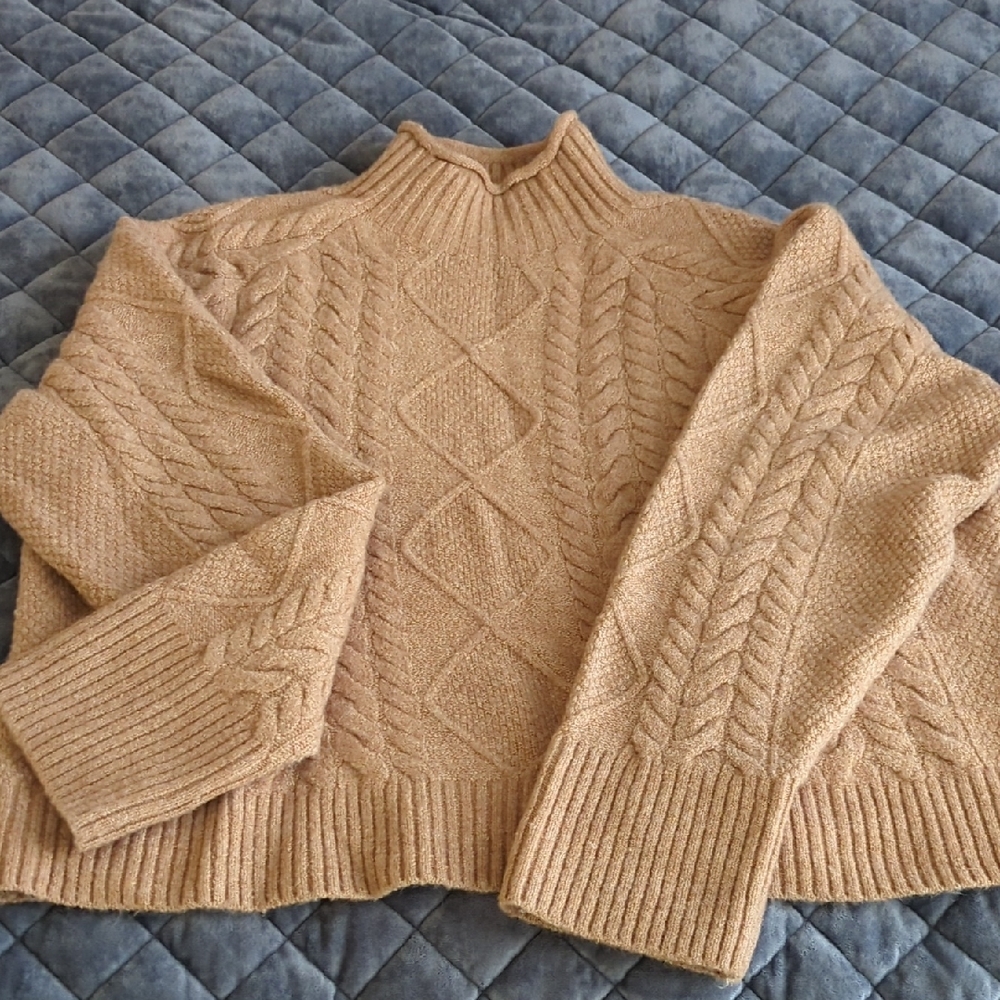 Cozy Cable Knit Sweater - Tan
